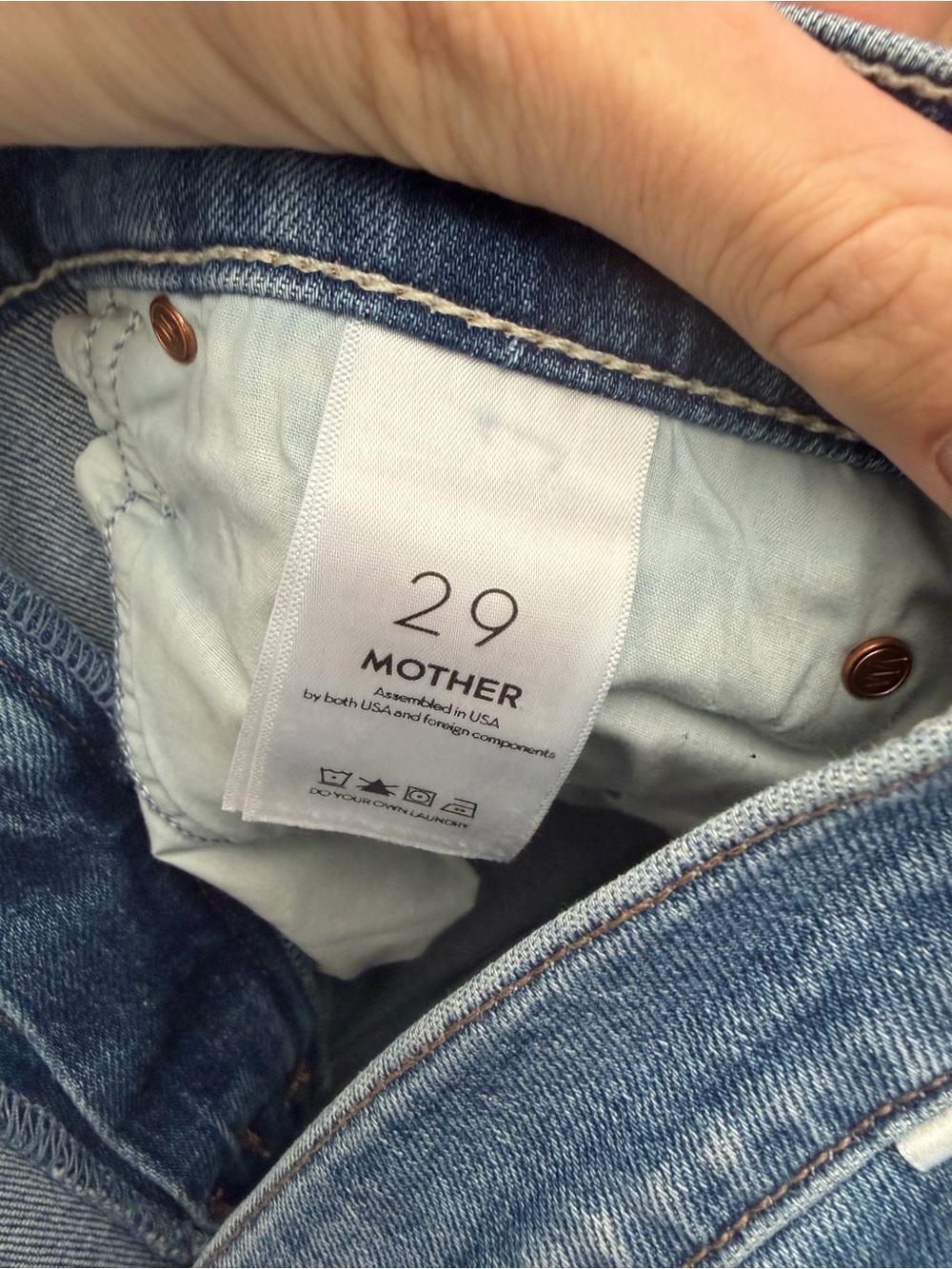 MOTHER Denim - The Runaway Step Fray in Spice it Up - Picture 6 of 9